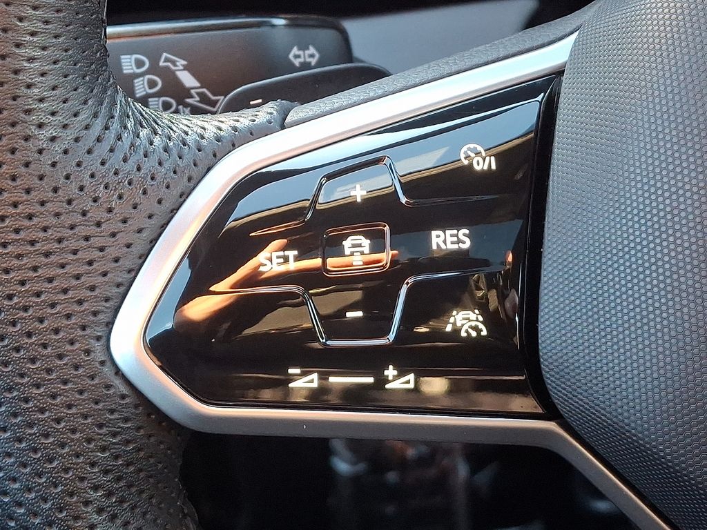 Thumbnail: 2025 Volkswagen Jetta - 21