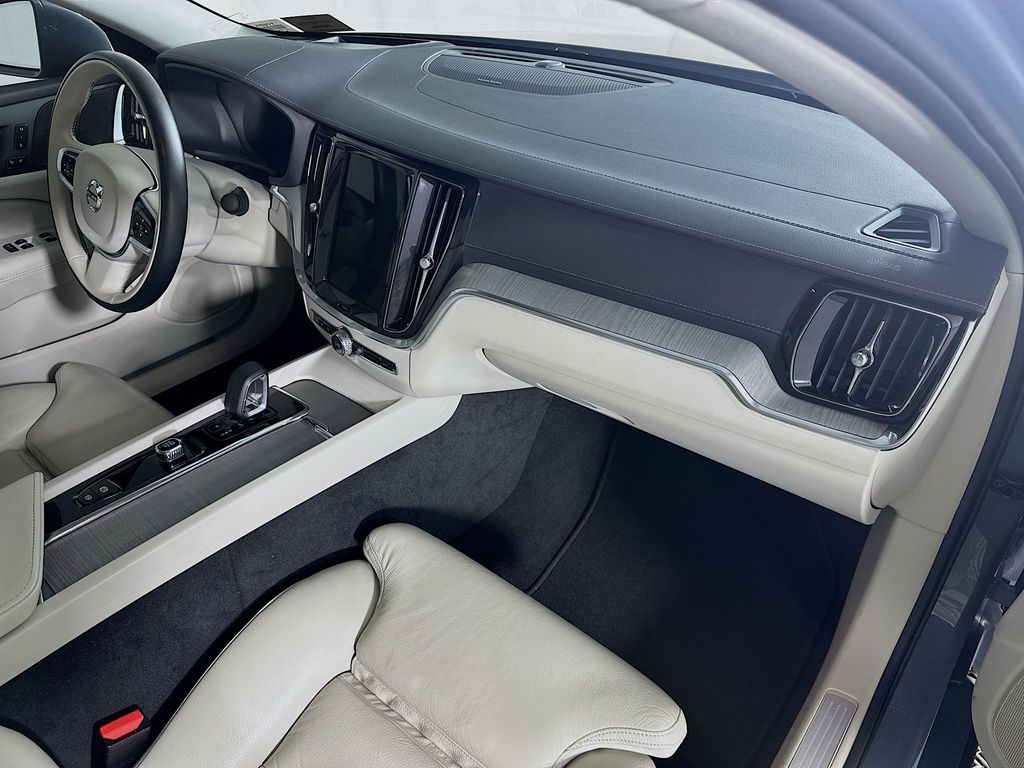 Used 2023 Blue Volvo Ultimate image 32