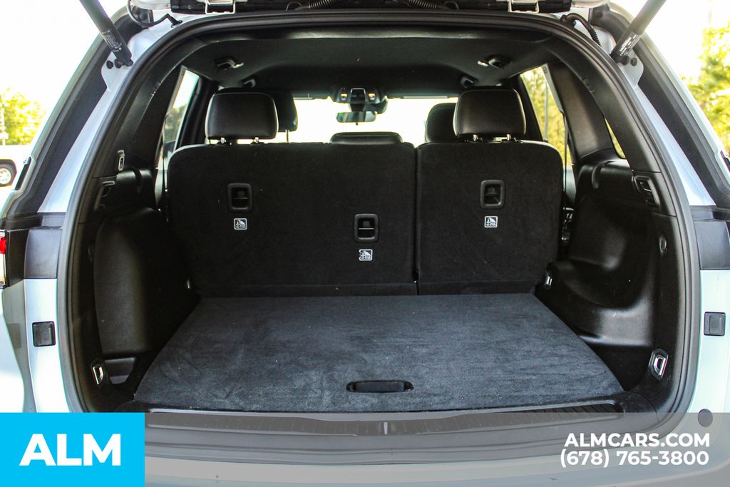 Used 2025 Silver Jeep Altitude image 22