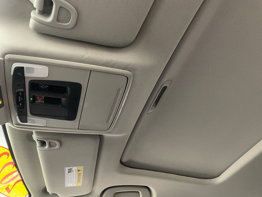 Thumbnail: 2023 Honda Accord - 32