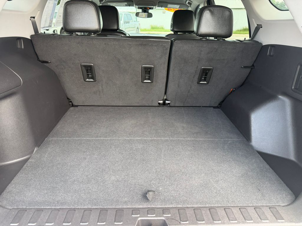 Used 2024 GMC Terrain SUV