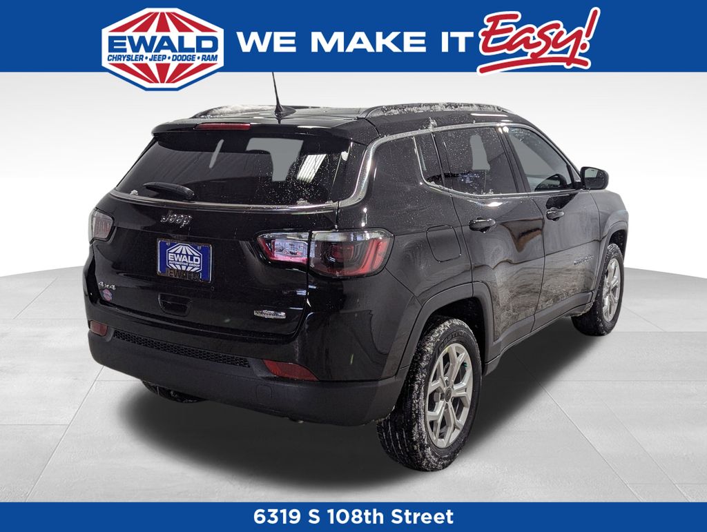 2025 Jeep Compass Latitude photo
