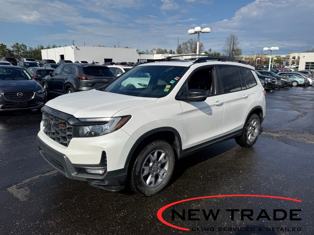 Platinum White Pearl 2023 Honda Passport TrailSport AWD SUV / Crossover All-Wheel Drive 9-Speed Automatic