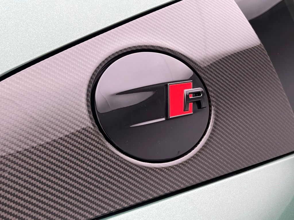 Thumbnail: 2017 Audi R8 - 24