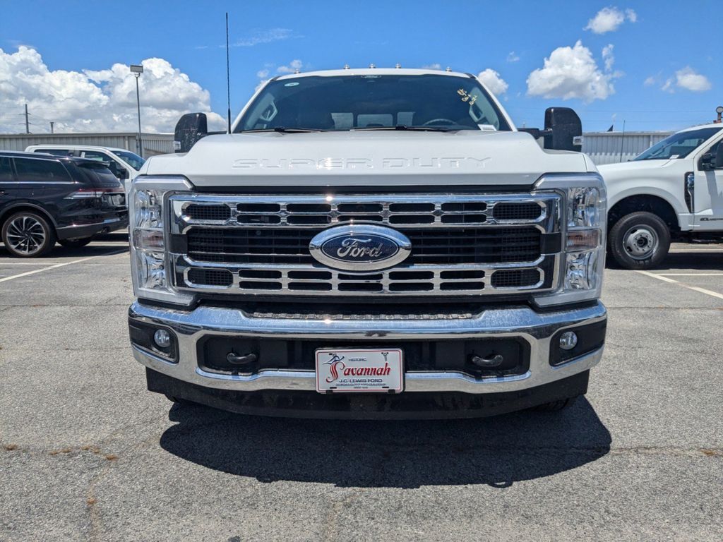 2025 Ford F-350 Super Duty XL