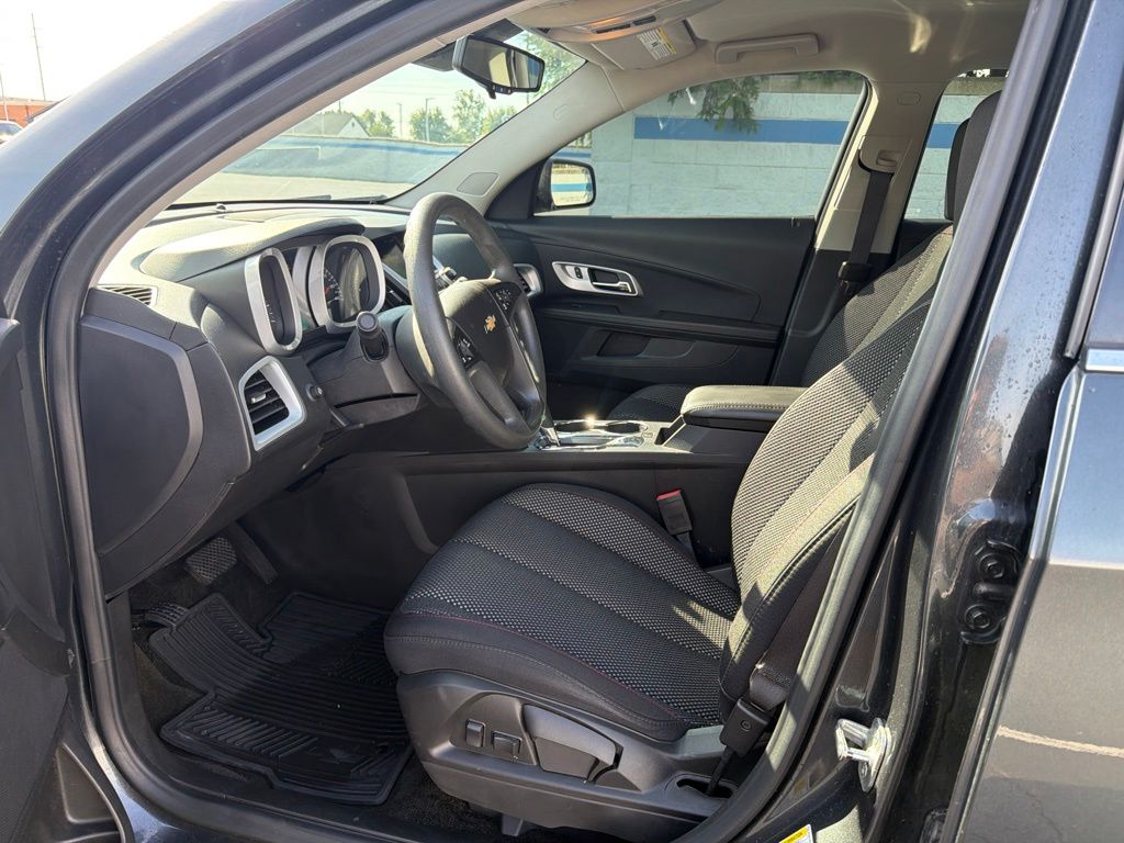 Thumbnail: 2017 Chevrolet Equinox - 16