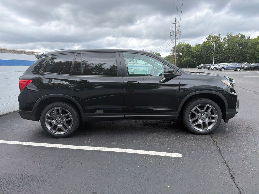 Thumbnail: 2023 Honda Passport - 6