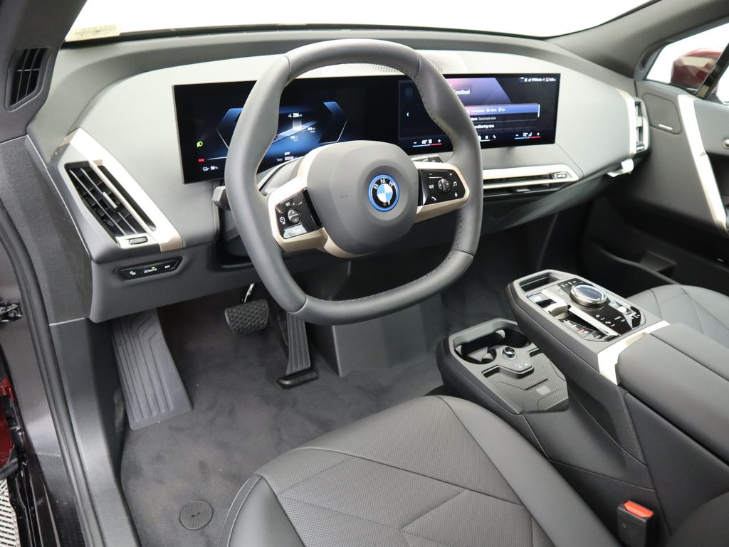 2025 BMW iX xDrive50 9