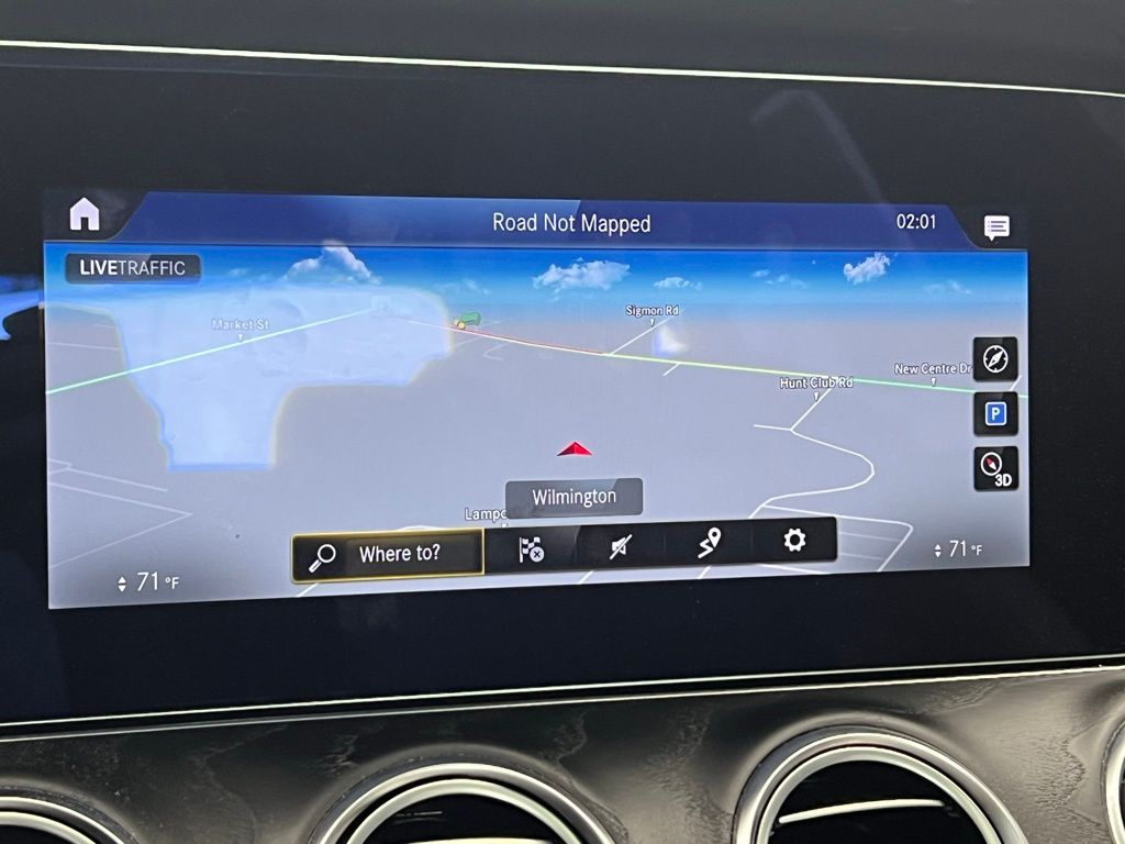 Thumbnail: 2022 Mercedes-Benz E-Class - 13