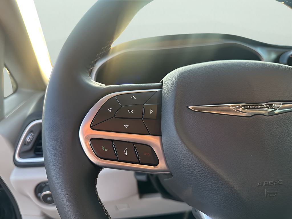 Used Car 2024 Chrysler Pacifica  Touring L For Sale Under $30,000 In Austin, Texas