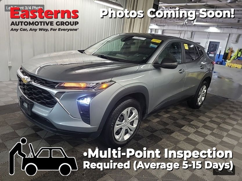 2024 Chevrolet Trax LS's photo