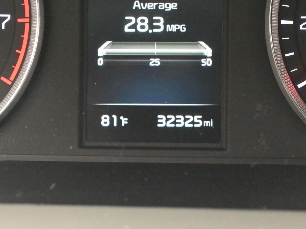 Used 2023 Wolf Gray Kia GT-Line image 28