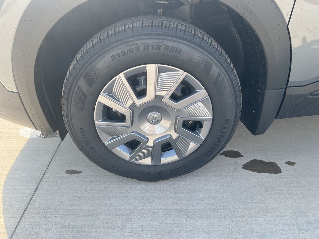 2025 Gun Metallic Nissan Kicks S FWD SUV