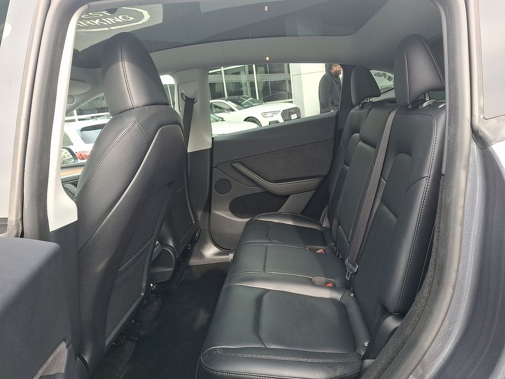 Thumbnail: 2023 Tesla Model Y - 10