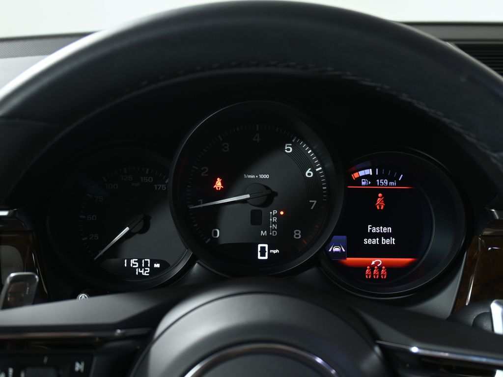 Thumbnail: 2025 Porsche Macan - 20