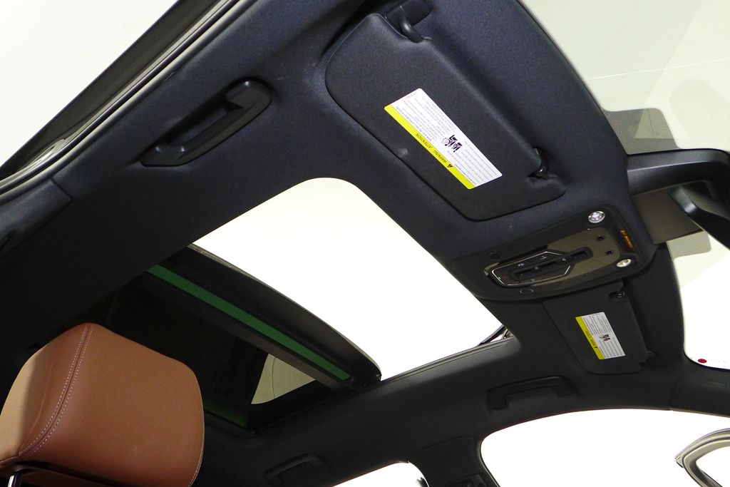 Thumbnail: 2024 Audi Q8 e-tron - 18