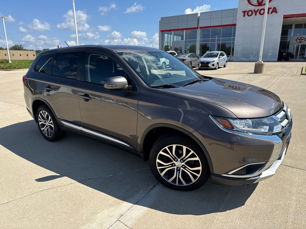 Used 2016 Mitsubishi Outlander SE with VIN JA4AZ3A32GZ052525 for sale in Crystal Lake, IL