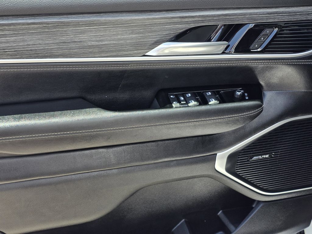 2024 Jeep Wagoneer Series II White at River Oaks CDJR