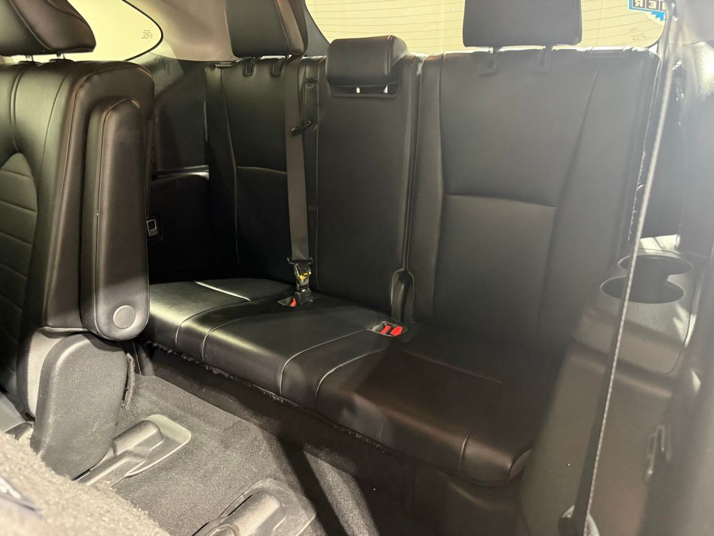 2022 Toyota Highlander XLE 24