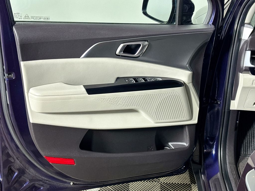 2022 Kia Carnival LXS