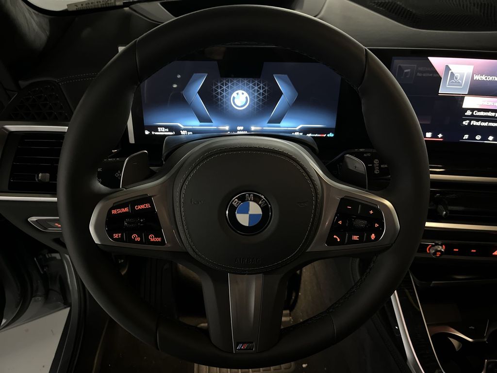 Thumbnail: 2026 BMW X7 - 14