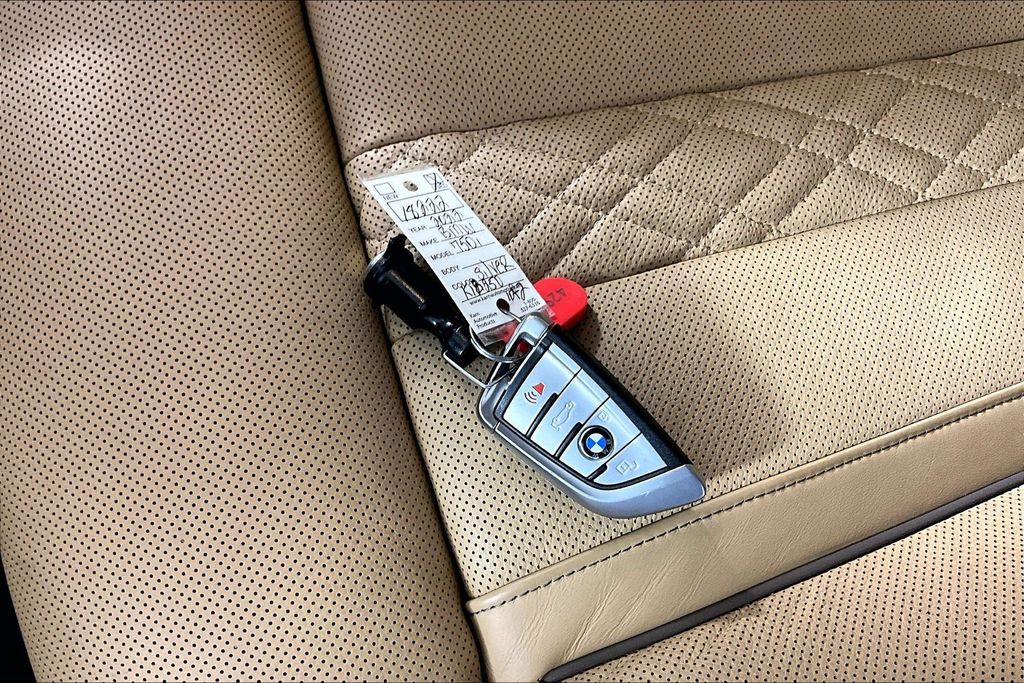 Used 2022 BMW 7 Series 750i xDrive For Sale in OLIVE BRANCH, MS