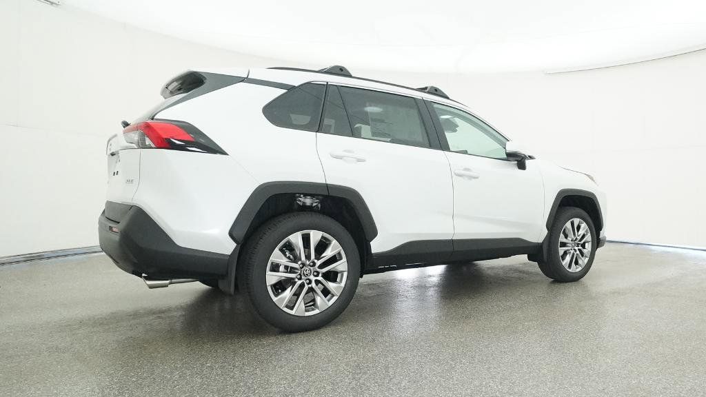 Thumbnail: 2025 Toyota RAV4 - 20