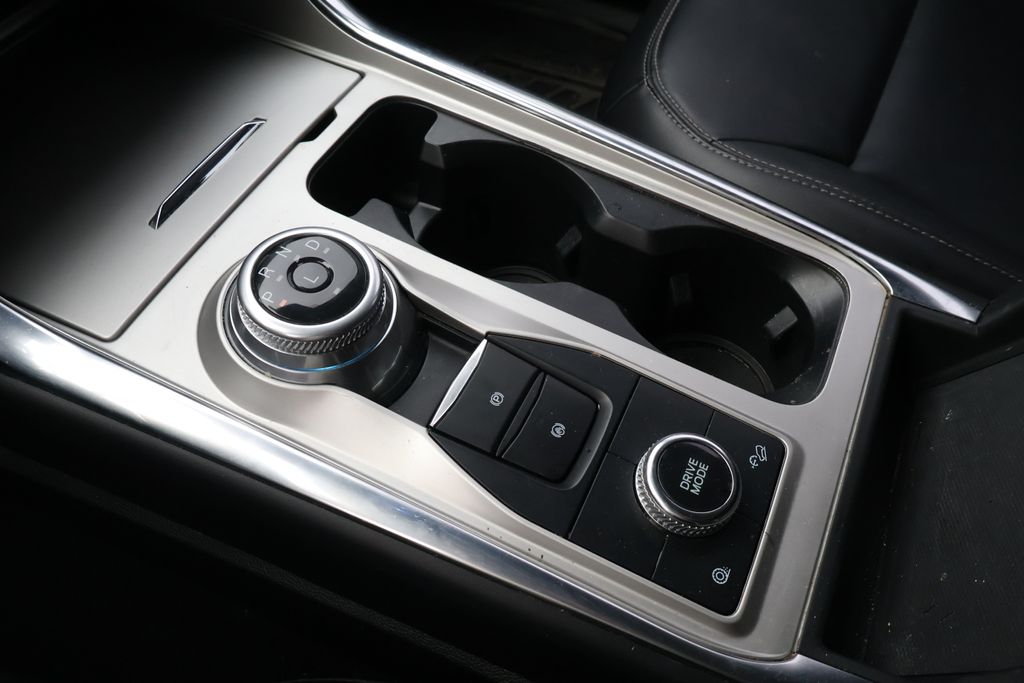 Thumbnail: 2022 Ford Explorer - 22