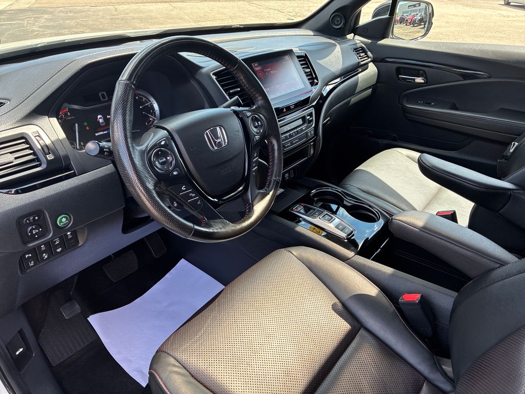 2023 Honda Ridgeline Black Edition  at Honda North