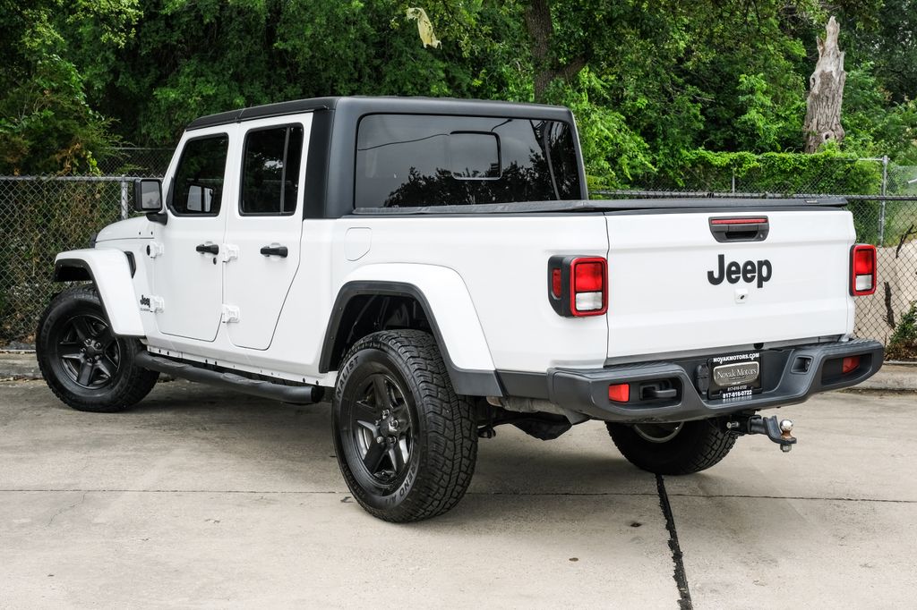 used 2022 Jeep Gladiator car, priced at $28,382