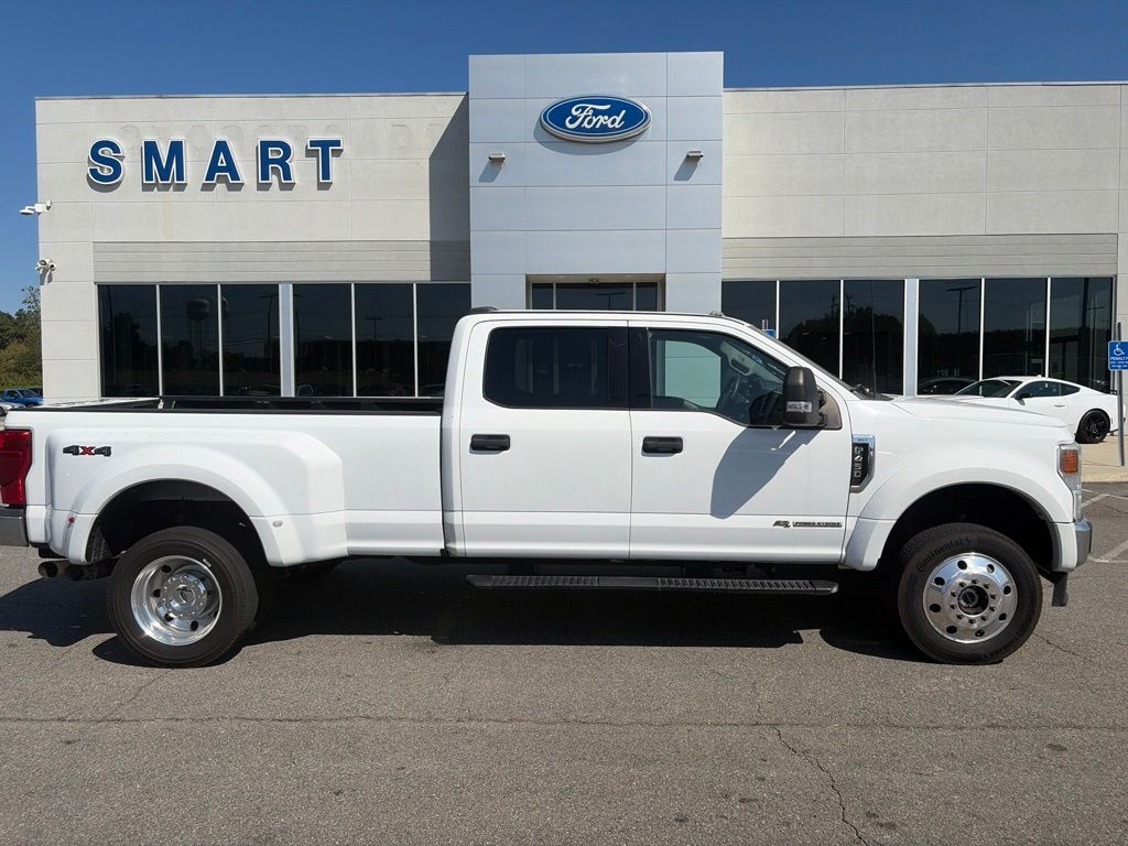 Oxford White 2022 Ford F-450 Super Duty Pickup Truck Four-Wheel Drive Automatic