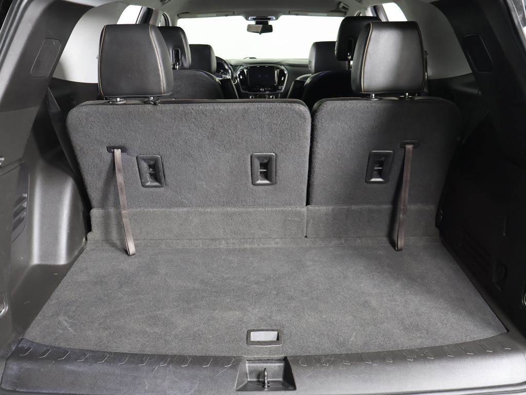 Used 2018 White Chevrolet 3LT image 20
