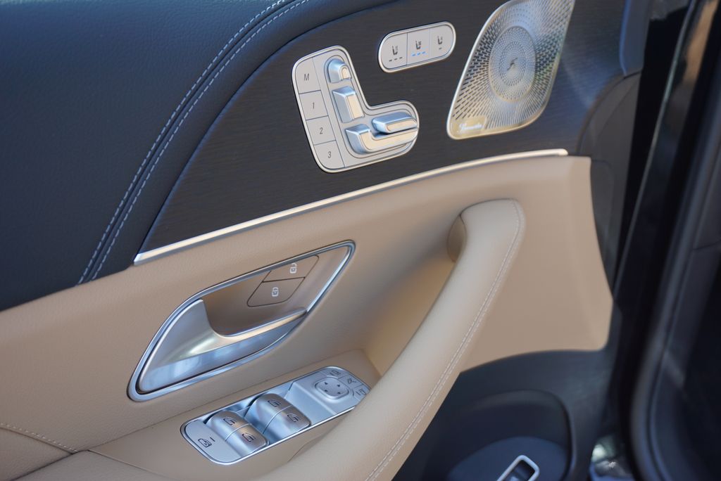 Thumbnail: 2026 Mercedes-Benz GLE - 24