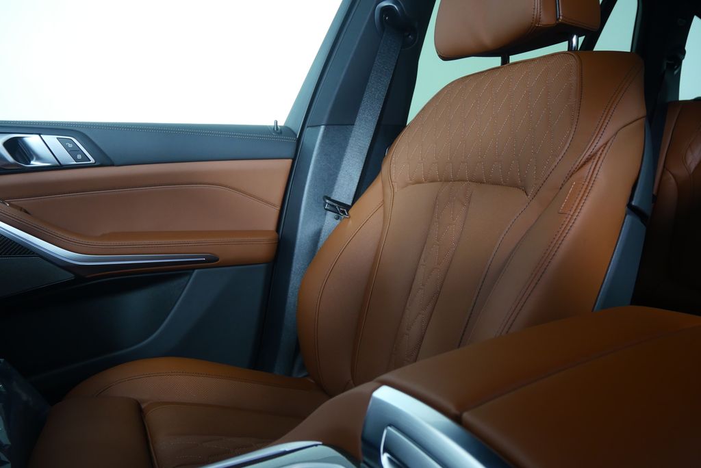 Thumbnail: 2026 BMW X5 - 22