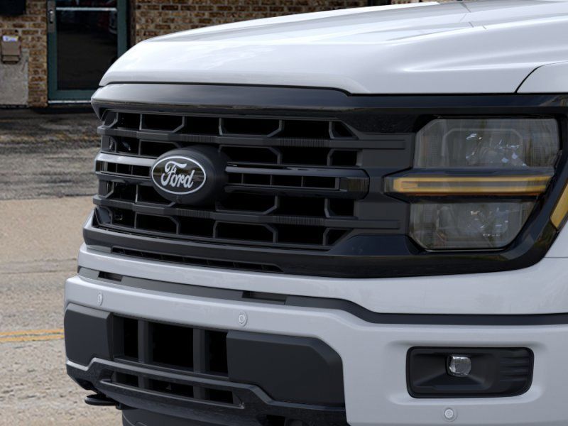 Used 2026 Oxford White Ford XLT image 17
