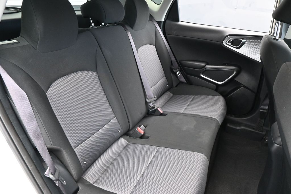 Used 2024 Snow White Pearl Kia LX image 39
