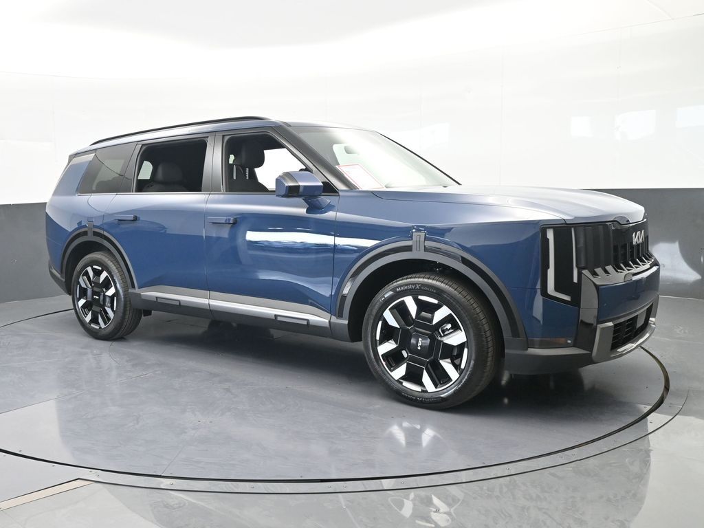 Used 2027 Midnight Lake Blue Kia S image 8