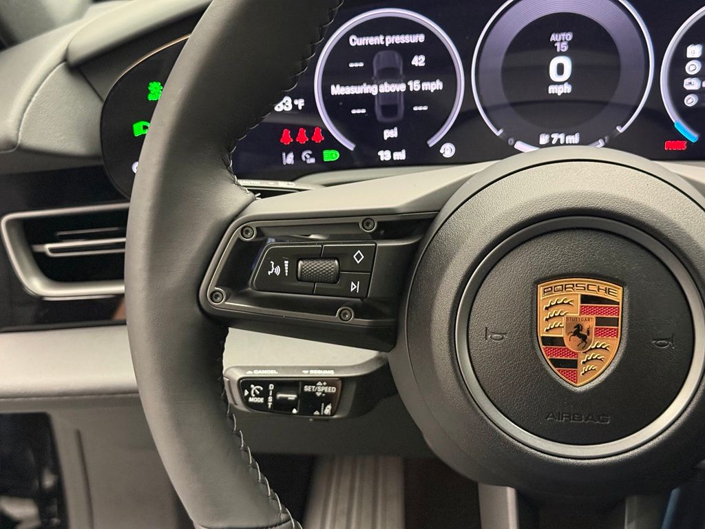Thumbnail: 2026 Porsche Taycan - 13