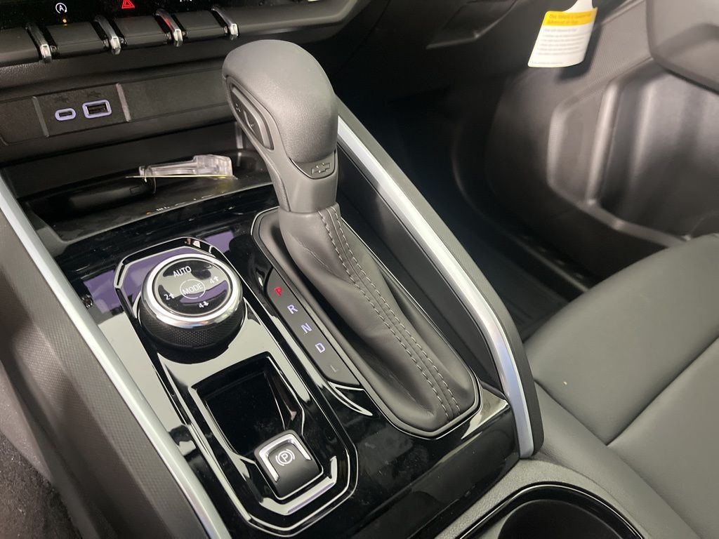 Thumbnail: 2025 Chevrolet Colorado - 26