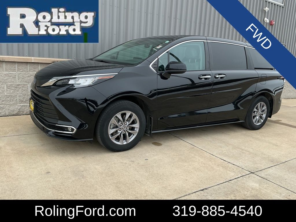 2023 Toyota Sienna XLE 7-Passenger FWD