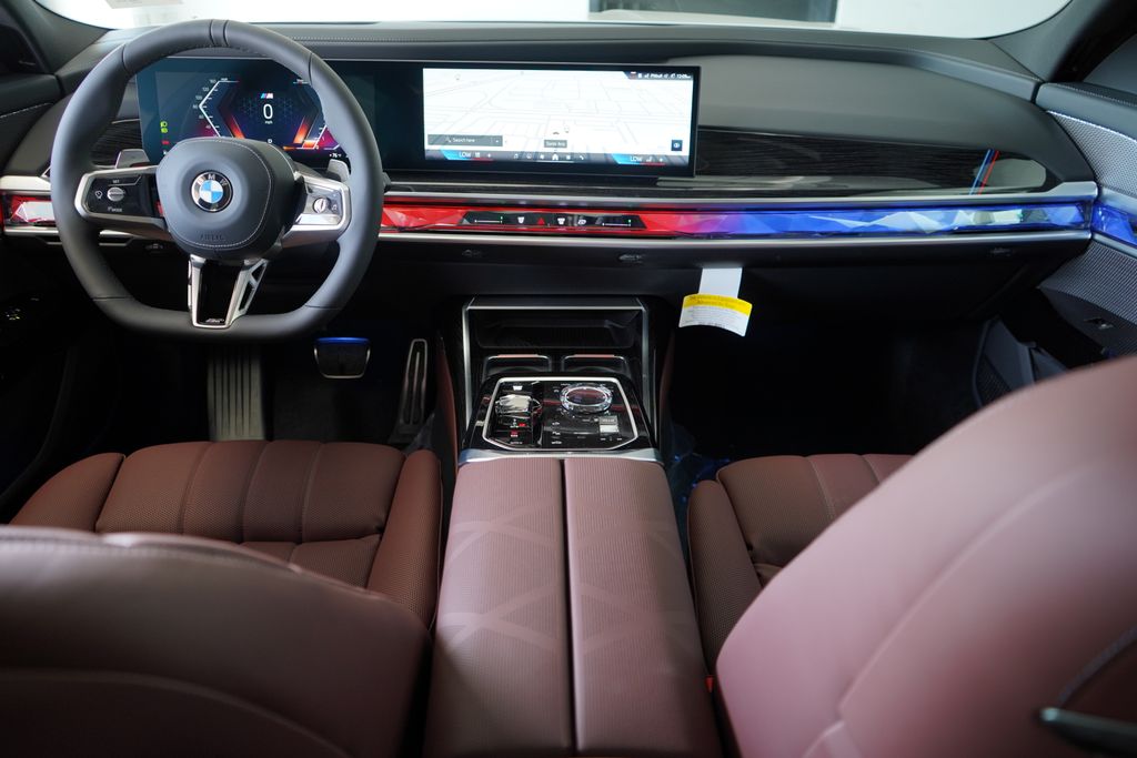 Thumbnail: 2025 BMW 7 Series - 13