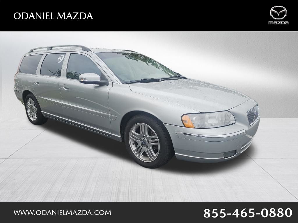 Electric Silver Metallic 2007 Volvo V70 2.5T Wagon Front-Wheel Drive 5-Speed Automatic