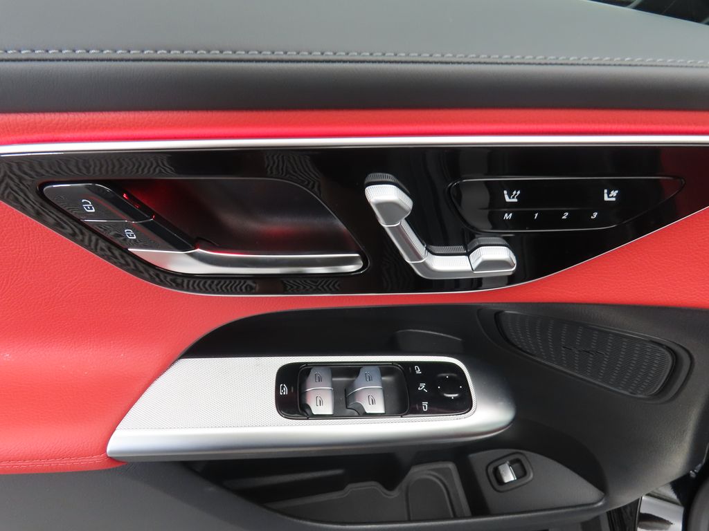 Thumbnail: 2026 Mercedes-Benz GLC - 23