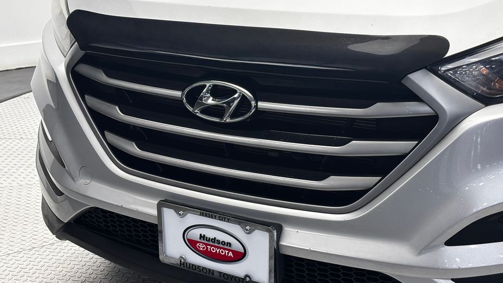 Thumbnail: 2018 Hyundai Tucson - 2