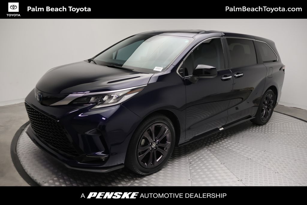 Thumbnail: 2024 Toyota Sienna - 1