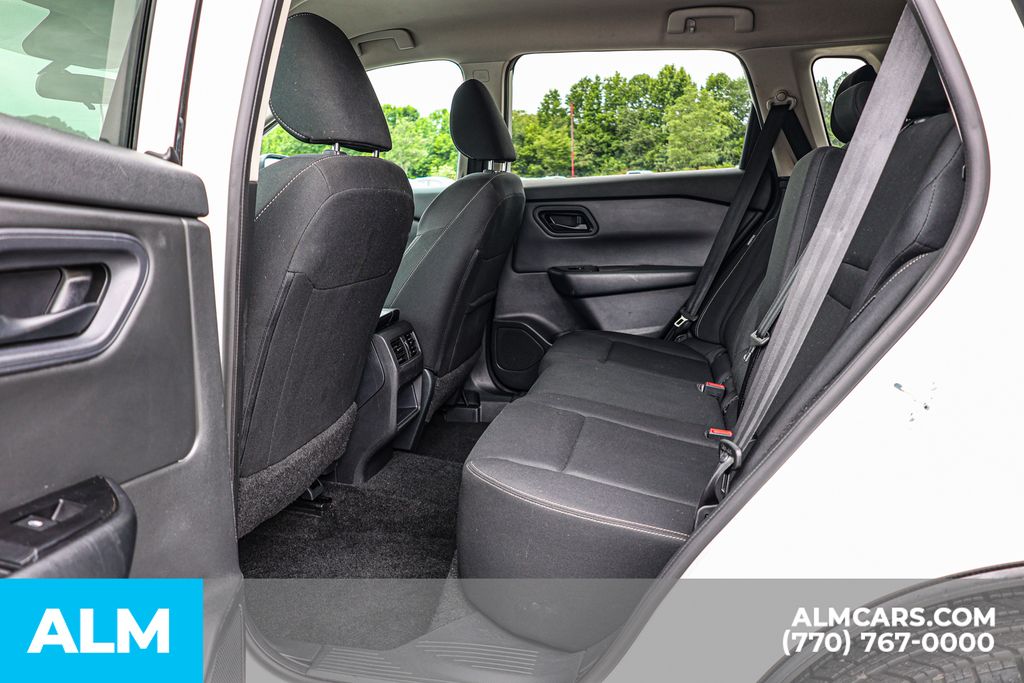 Used 2024 White Nissan S image 19