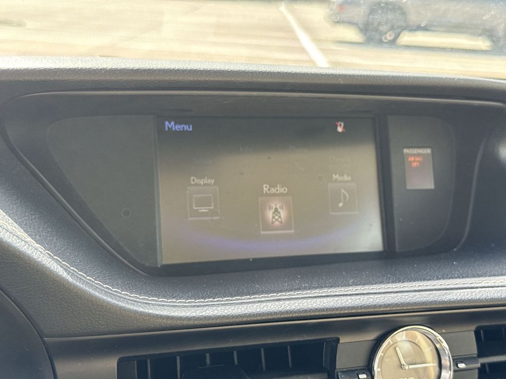 Thumbnail: 2015 Lexus ES - 22