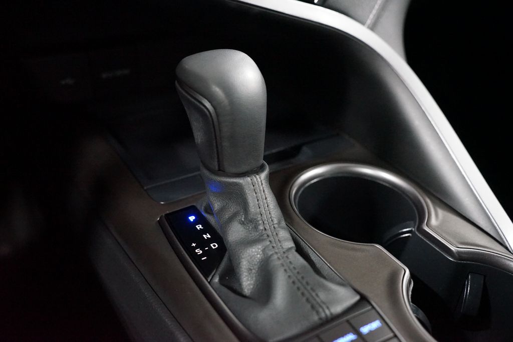 Thumbnail: 2023 Toyota Camry - 21