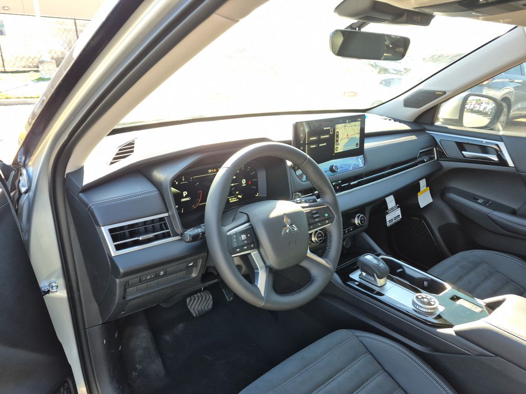 2026 Mitsubishi Outlander SE - 8