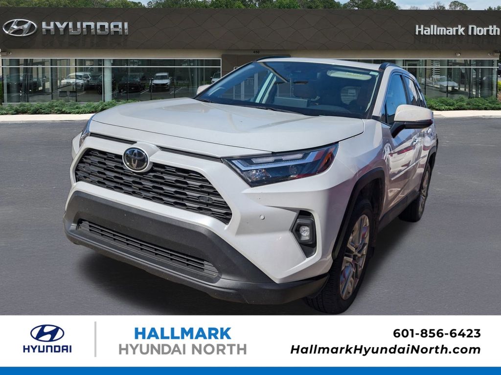 2024 Toyota RAV4 XLE Premium FWD